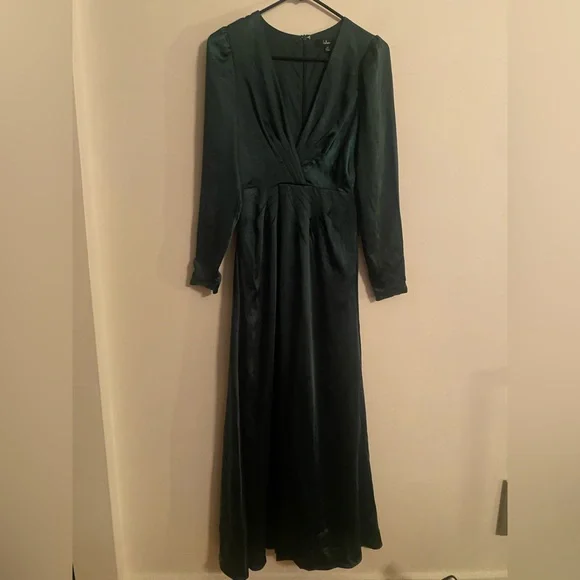 Lulus | Dresses | Lulus Endearing Elegance Emerald Green Satin Long Sleeve  Maxi Dress | Poshmark